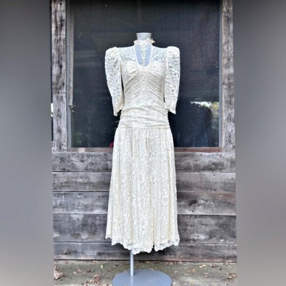 Vintage Victorian Ivory Lace Pearl Runched Puffy 3/4 Sleeve Tea Length Dress~S - Picture 1 of 12